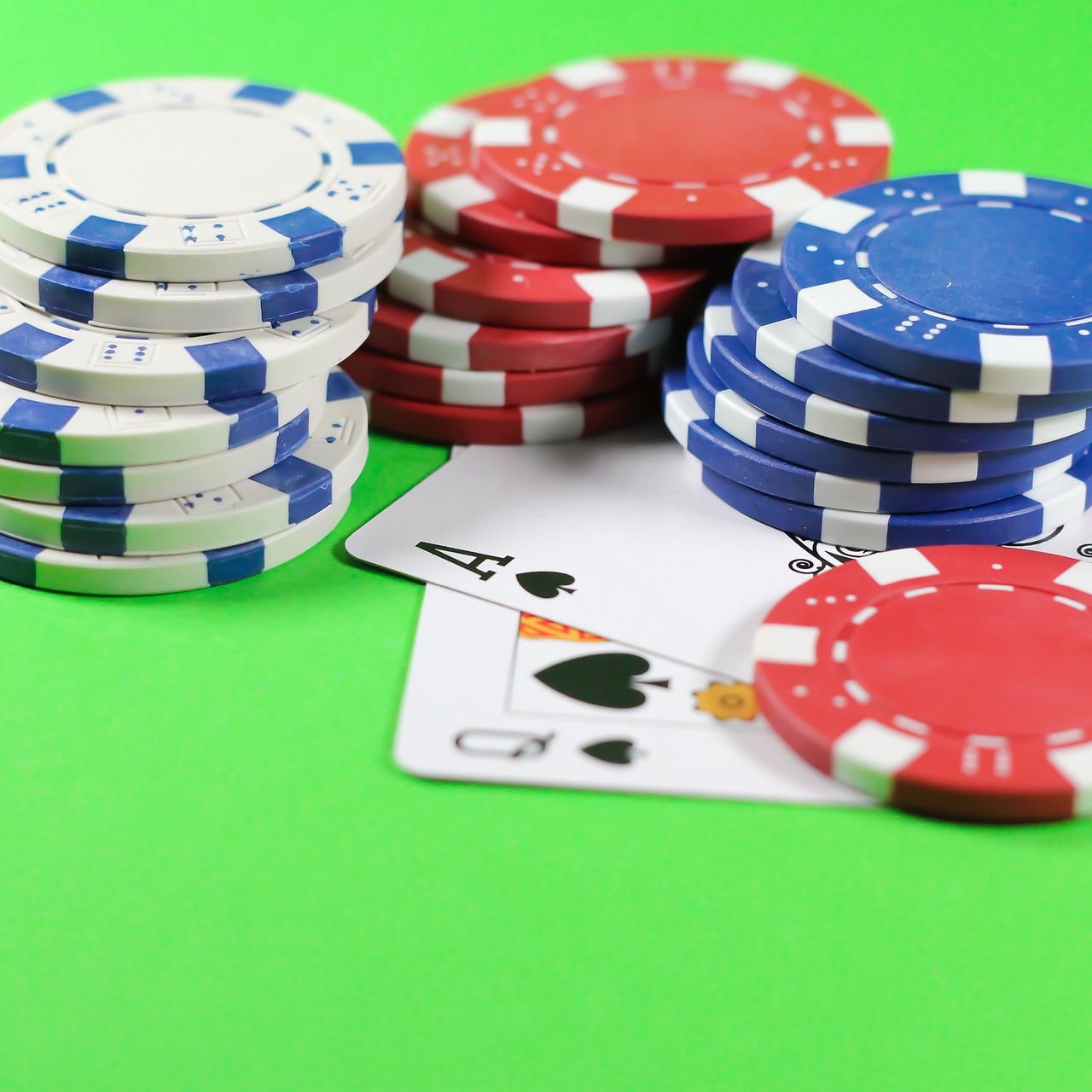 pwin Slot Game lobby showing online slot titles for Philippine players